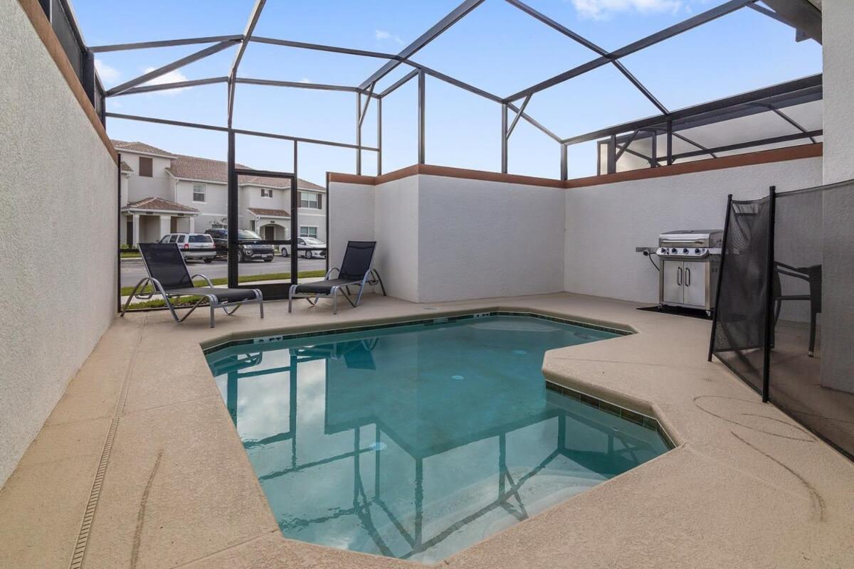 Beautiful 5 Bed Town Home With Splash Pool-1551Sd Davenport Exterior photo