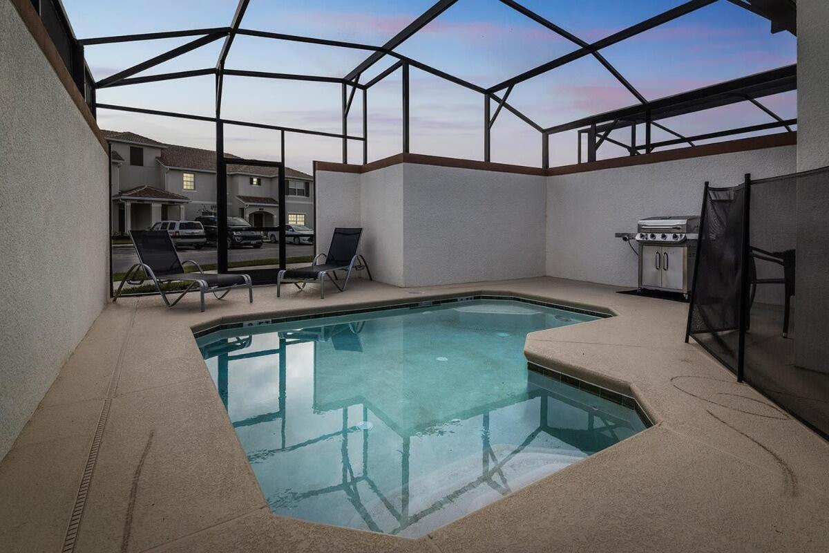 Beautiful 5 Bed Town Home With Splash Pool-1551Sd Davenport Exterior photo